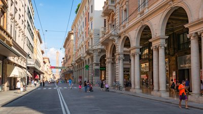 인디펜덴차 거리 (비아 델린디펜덴차)